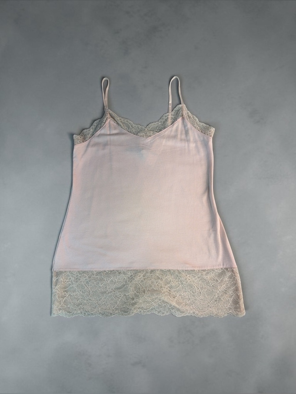 WHITE HOUSE BLACK MARKET SOFT PINK LACE TRIM CAMI LARGE